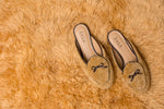 Load image into Gallery viewer, Bow Mule Shearling Tan
